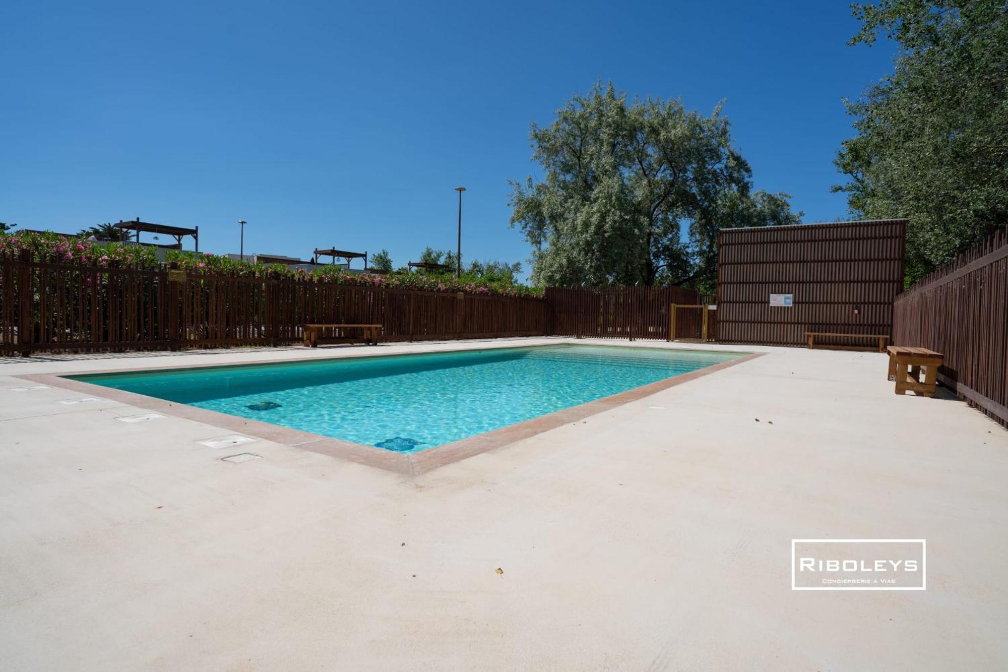 Villa T3 Climatisee En Residence Avec Piscine 비아스 외부 사진